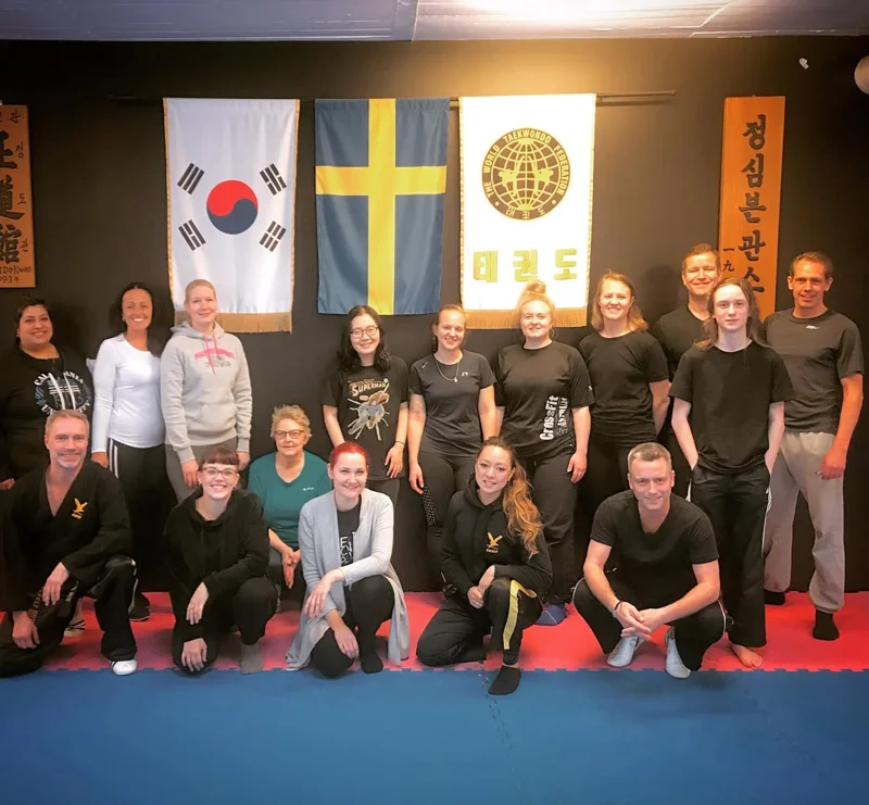 Gruppbild från självförsvarskurs – JSK, Vasastan i Stockholm